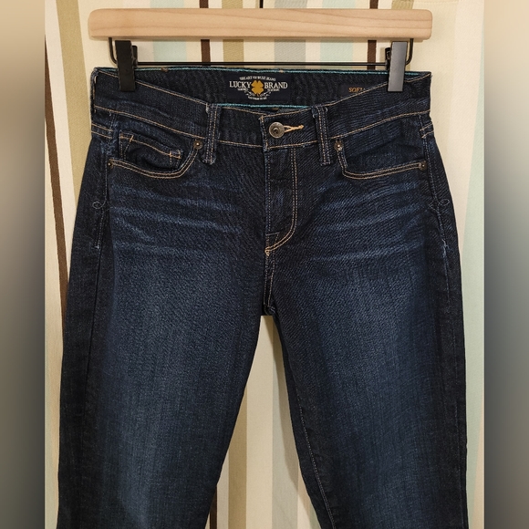 Lucky Brand Sofia Capri Dark Wash Jeans, size 2/26 - Picture 4 of 9